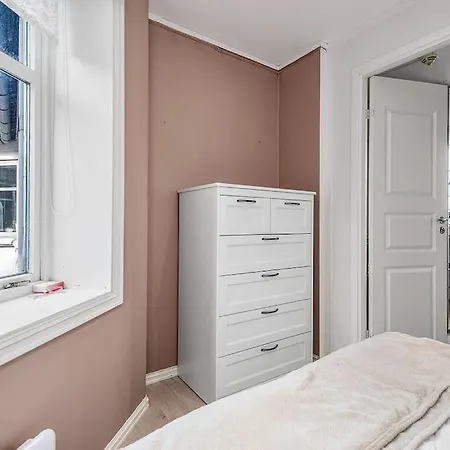 Classic & Cozy In Ila Near Center Apartment *